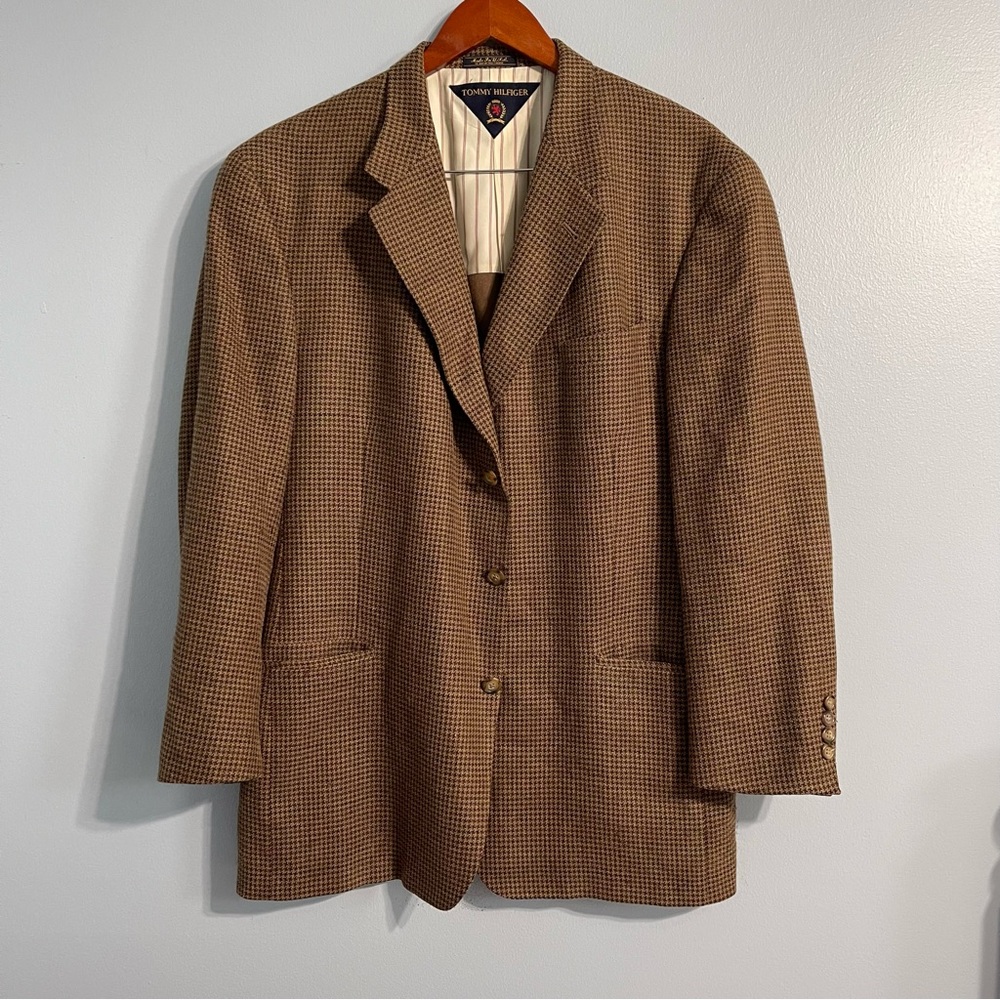 Vintage Tommy Hilfiger USA 🇺🇸 made men’s 90’s Blazer excellent condition.
